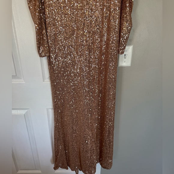 Mac Duggal Sequined High Neck Puff Long Sleeve Column Gown size 10 - Picture 3 of 12